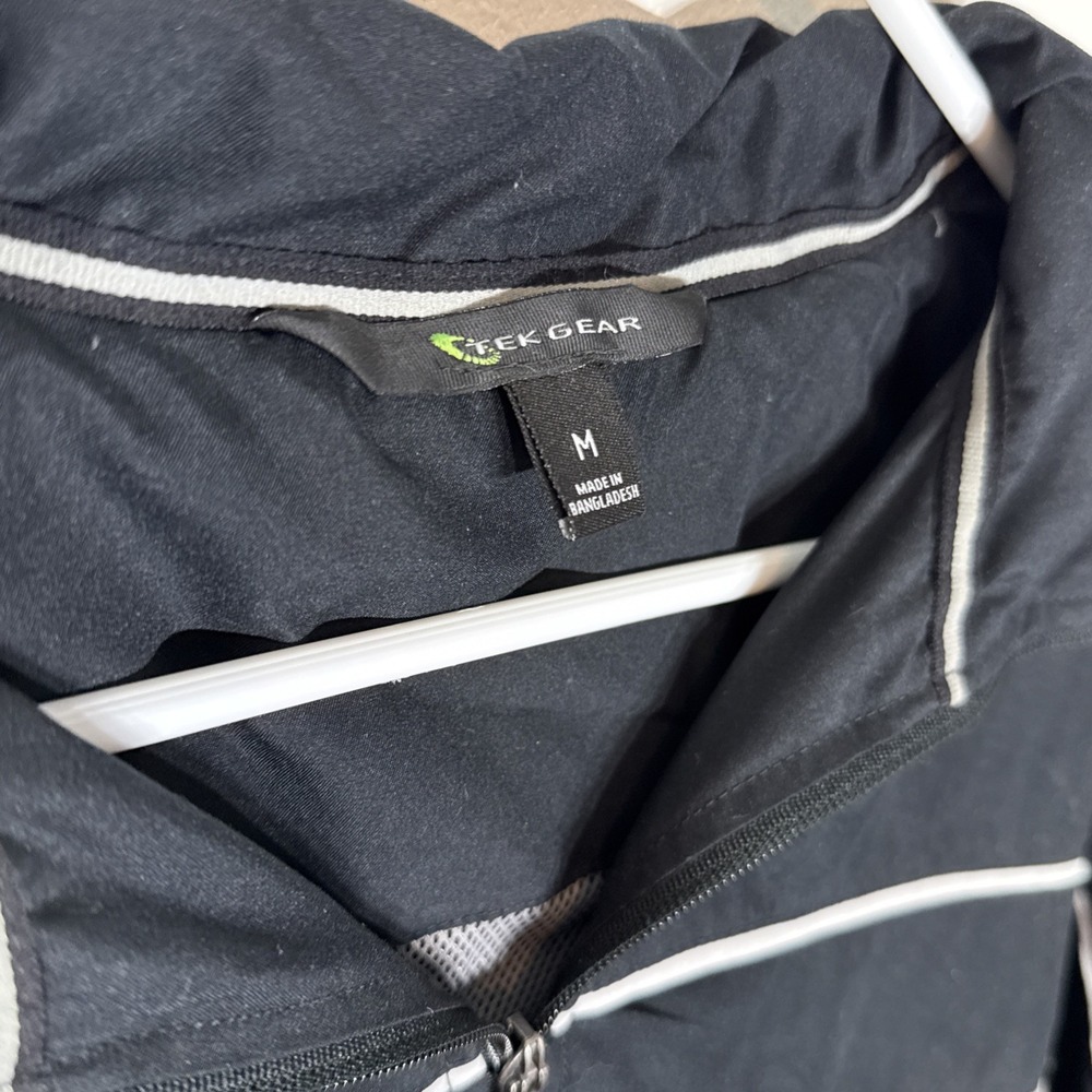 TEK GEAR Men's Full Zip Jacket Black with Hood in Collar White Trim Lined Size M - Picture 3 of 6